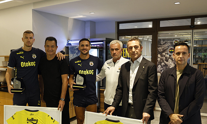 Dusan Tadic ve Edin Dzeko Fenerbahçe'ye veda etti (DHA)
