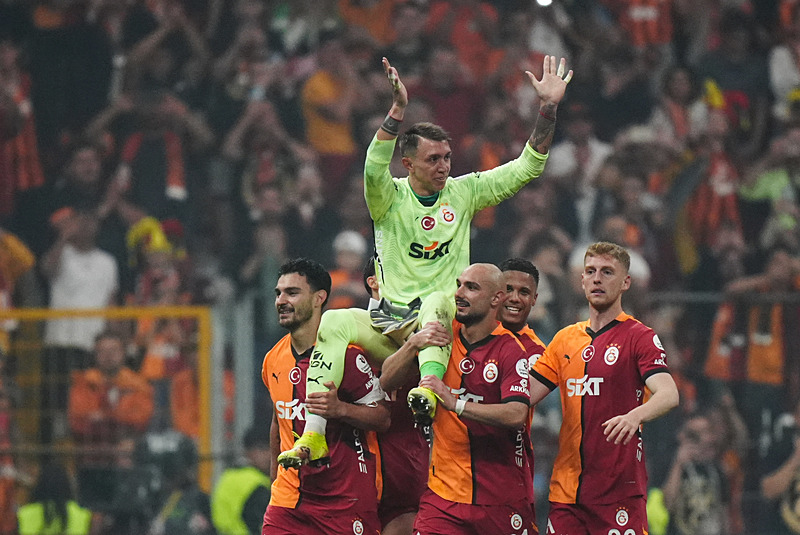 Fernando Muslera (AA)