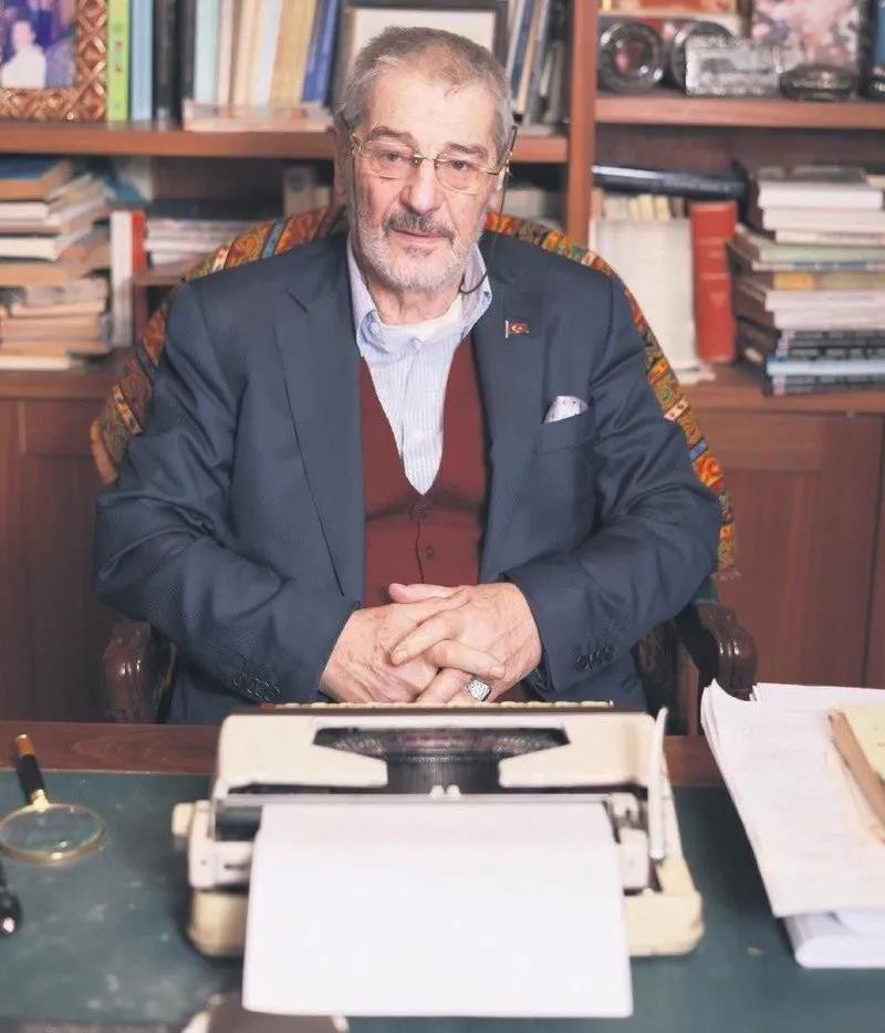 Gazeteci, yazar ve mütefekkir Sadık Albayrak (Fotoğraf: Takvim.com.tr / Arşiv)