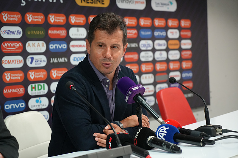 Emre Belözoğlu (İHA)