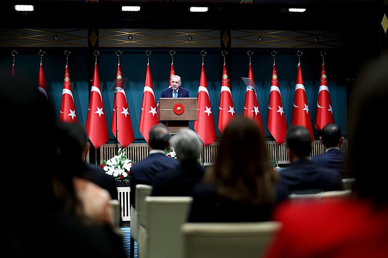 Başkan Erdoğan, Kabine Toplantısı sonrası açıklama yaptı. (AA)