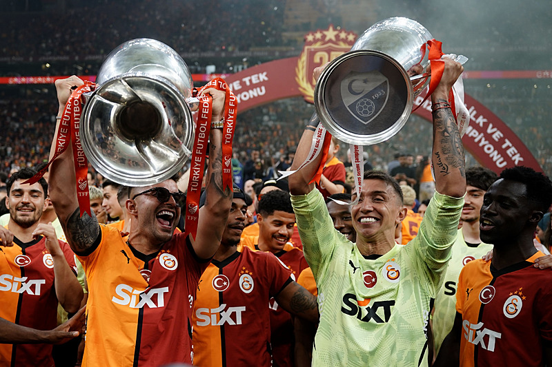 Galatasaray sezonu çifte kupayla tamamladı (AA)