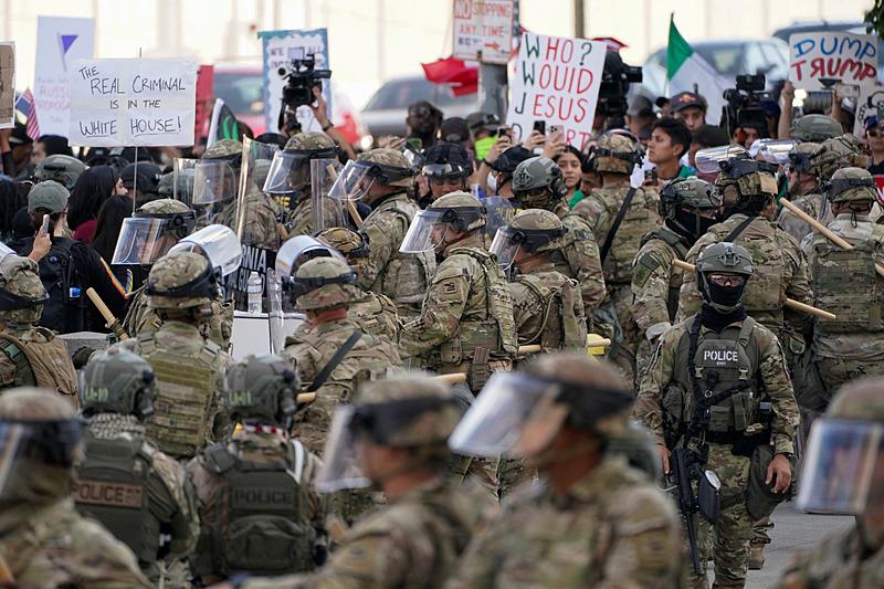 Los Angeles, Reuters