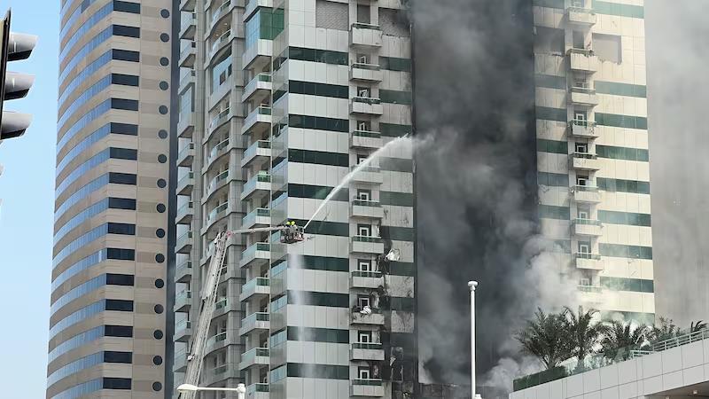 Dubai'de gökdelende yangın, Takvim.com.tr Ekran Görüntüsü