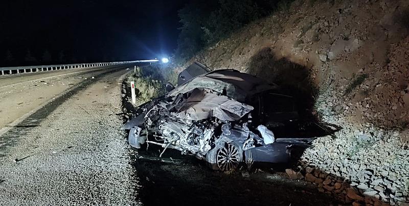 Konya'da yolcu otobüsü ile çarpışan otomobilin sürücüsü hayatını kaybetti (Fotoğraf: İHA)