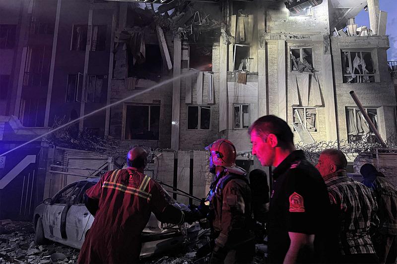 İsrail'den İran'a saldırı, AFP