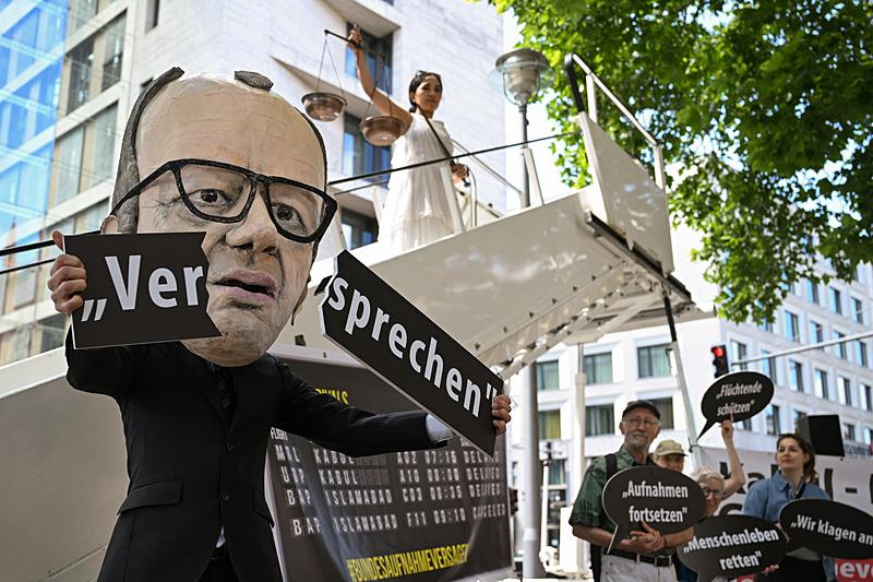 Merz protestosu, Reuters