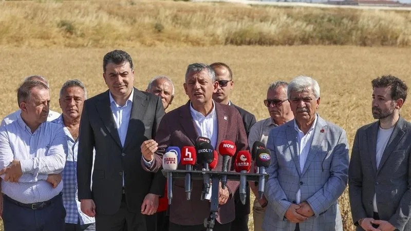 Özgür Özel ʺKılıçdaroğlu geleceğine kayyum gelsinʺ mesajı verdi