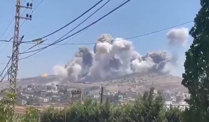 İsrail'den Lübnan'a saldırı, AA