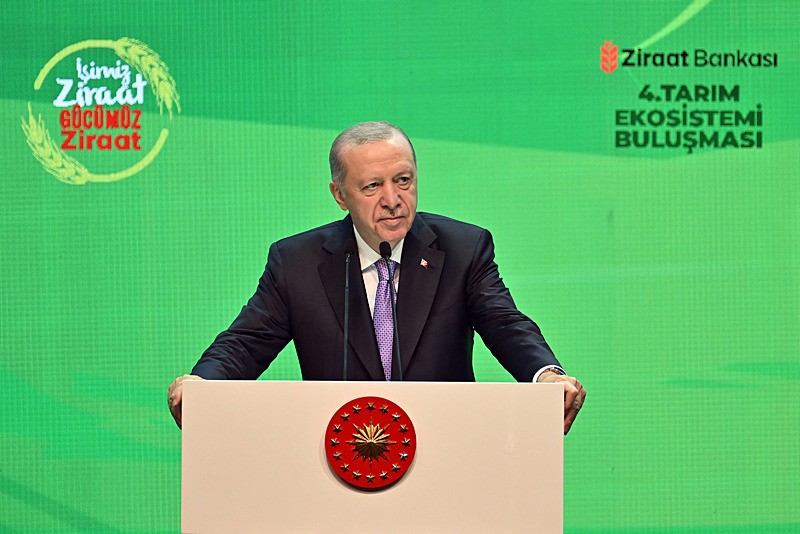 Başkan Recep Tayyip Erdoğan, Haliç Kongre Merkezi'nde bu yıl 4'üncüsü düzenlenen ''Ziraat Bankası Tarım Ekosistemi Buluşması''na katıldı (AA)