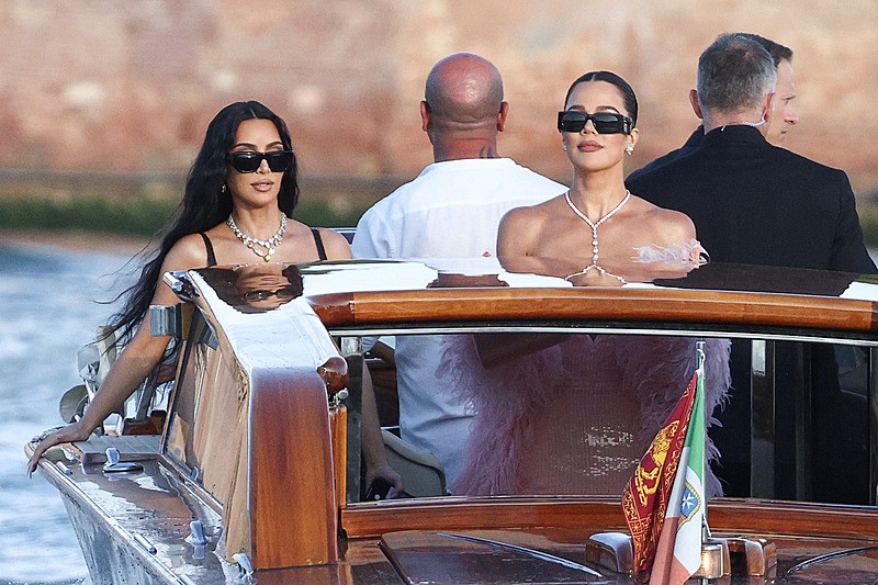 Düğüne ünlü akını, Reuters