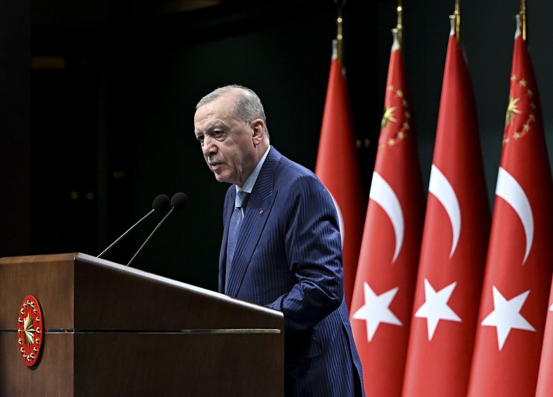 Başkan Erdoğan, Kabine Toplantısı'nın ardından millete seslendi. (AA)