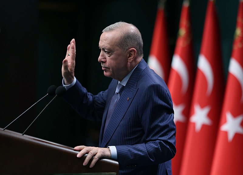 Başkan Erdoğan, Kabine Toplantısı'nın ardından millete seslendi. (AA)