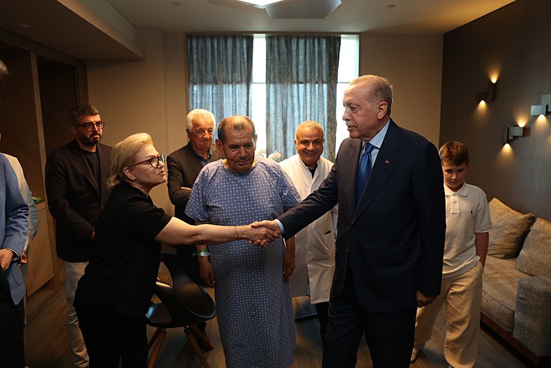 Dursun Özbek'ten Başkan Recep Tayyip Erdoğan ve Sağlık Bakanı Kemal Memişoğlu'na teşekkür. 