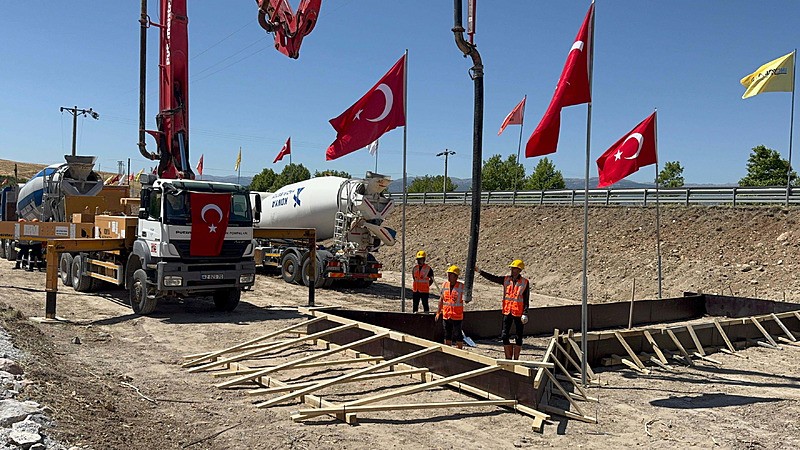 Konya'nın tarımsal, ticari ve sanayi faaliyetlerine güç katacak olan Seydişehir-Bozkır Devlet Yolu’nun temeli atıldı