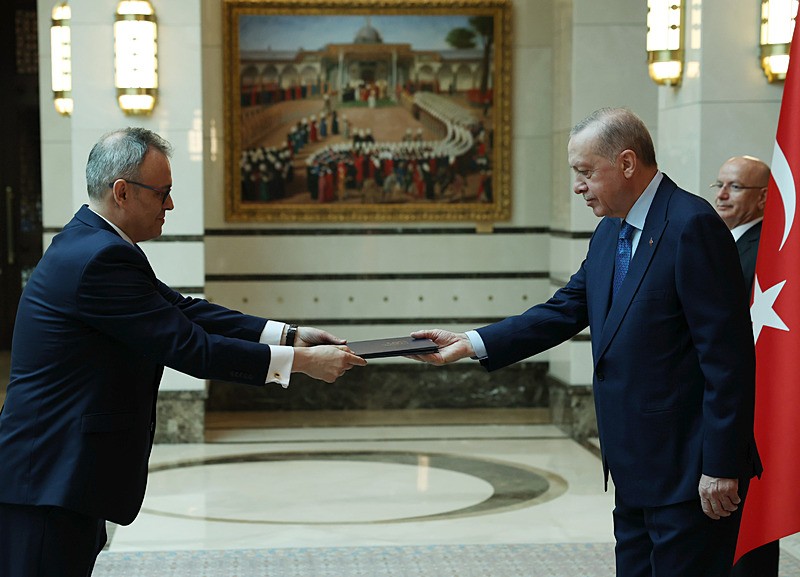 Slovak Cumhuriyeti Büyükelçisi Michal Slivovic, Başkan Erdoğan'a güven mektubunu sundu. 