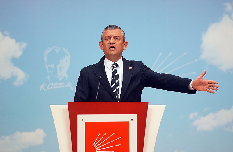 CHP Genel Başkanı Özgür Özel Başkan Erdoğan'ı hedef aldı (Fotoğraf: AA)