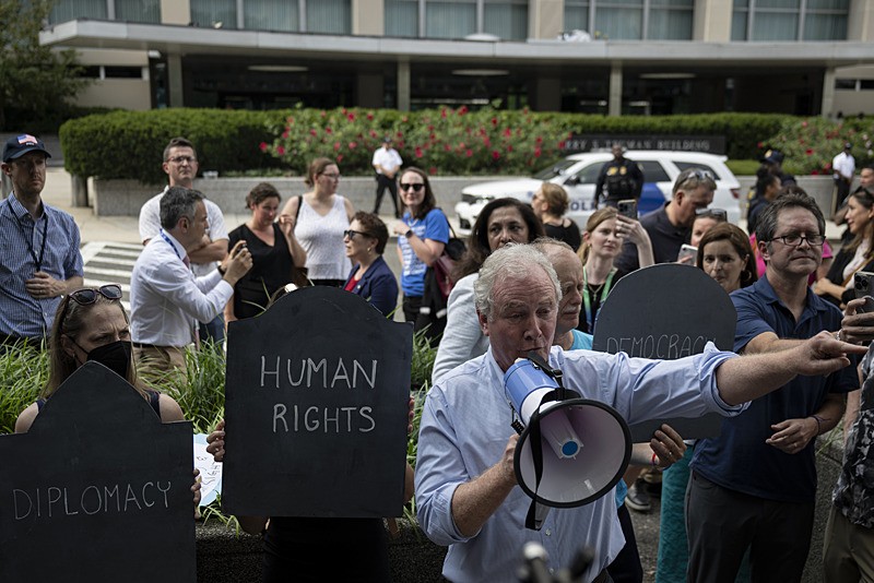 ABD Dışişleri Bakanlığı çalışanları, Washington'da toplu işten çıkarmaları protesto etti, AA