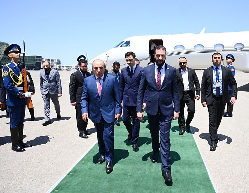 Suriye Cumhurbaşkanı Ahmed el Şara Azerbaycan'da, İHA