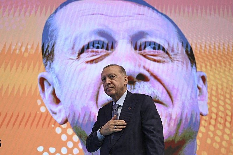 Başkan Recep Tayyip Erdoğan, Kızılcahamam'da düzenlenen partisinin 32. İstişare ve Değerlendirme Toplantısı'nın kapanış programına katıldı (AA) 