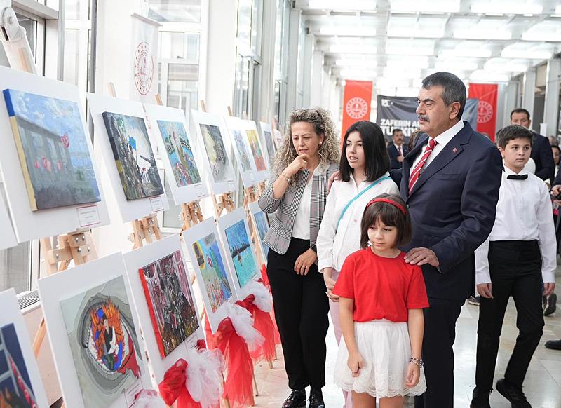 Milli Eğitim Bakanı Tekin, LGS sonuçlarına ilişkin açıklamalarda bulundu (takvim foto arşiv)