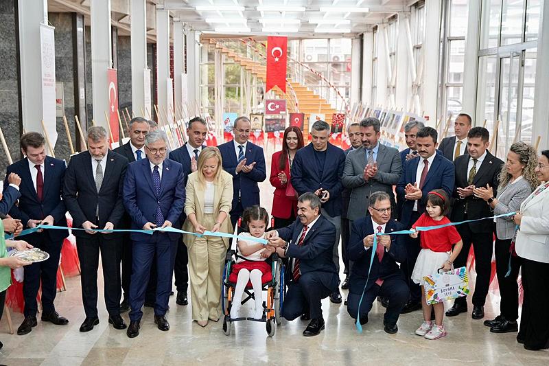 Milli Eğitim Bakanı Tekin, LGS sonuçlarına ilişkin açıklamalarda bulundu (takvim foto arşiv)