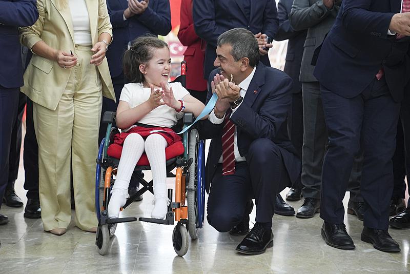 Milli Eğitim Bakanı Tekin, LGS sonuçlarına ilişkin açıklamalarda bulundu (takvim foto arşiv)