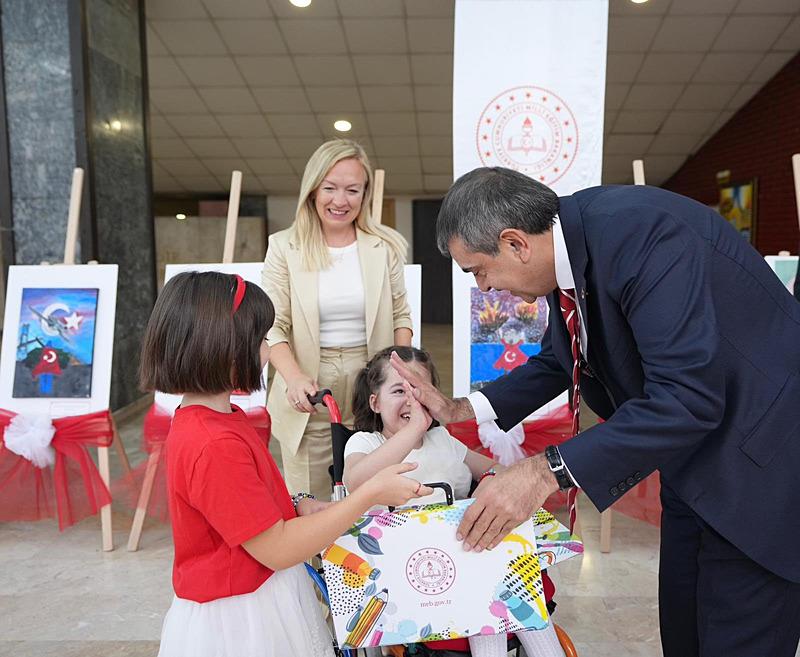 Milli Eğitim Bakanı Tekin, LGS sonuçlarına ilişkin açıklamalarda bulundu (takvim foto arşiv)