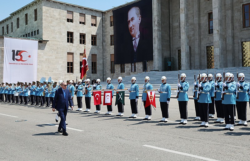 Başkan Erdoğan, TBMM'de düzenlenen 15 Temmuz Demokrasi ve Milli Birlik Günü anma programına katıldı (Fotoğraf: AA)
