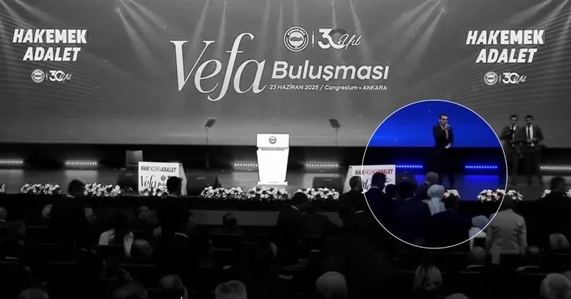 IDEF 2025'te dikkat çeken anlar! Başkan Erdoğan gelen telefon üzerine alandan ayrıldı-2