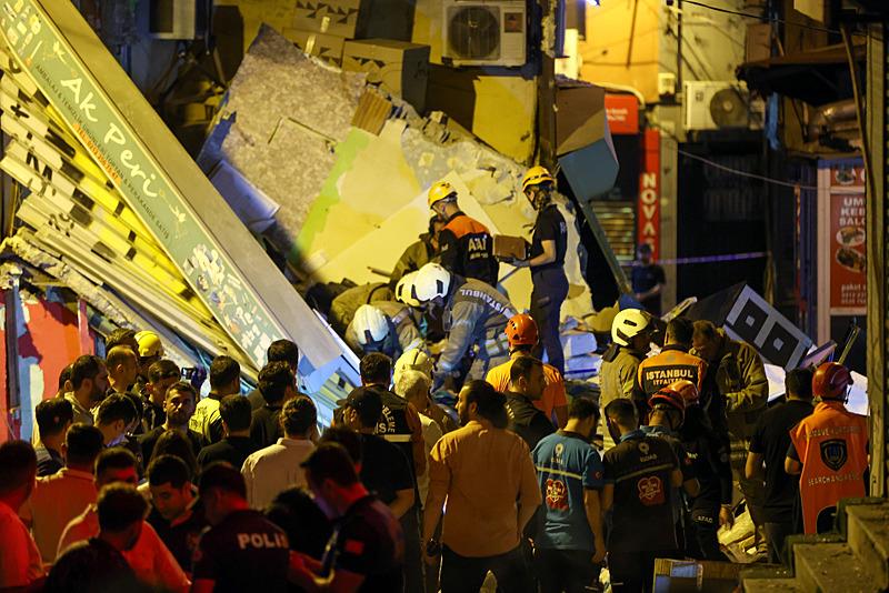 Beyoğlu'nda patlama (takvim foto arşiv)