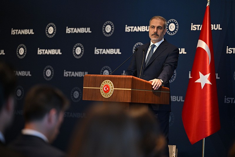 Dışişleri Bakanı Fidan, İstanbul'daki Balkan Barış Platformu toplantısının ardından konuştu. (AA)