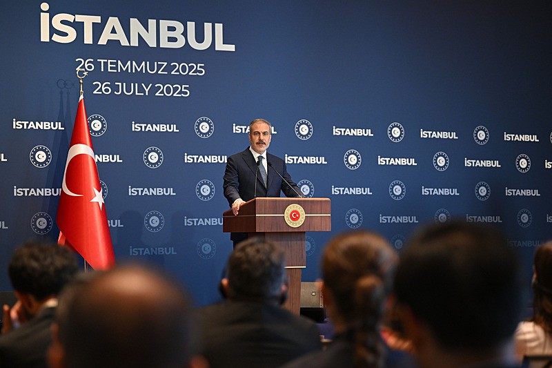 Dışişleri Bakanı Fidan, İstanbul'daki Balkan Barış Platformu toplantısının ardından konuştu. (AA)