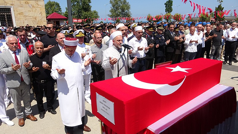 Şehit İkmal Er Semih Erdoğan, Giresun'da son yolculuğuna uğurlandı