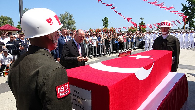 Şehit İkmal Er Semih Erdoğan, Giresun'da son yolculuğuna uğurlandı