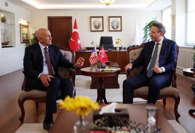 ABD'nin Ankara Büyükelçisi ve Suriye Özel Temsilcisi Tom Barrack ve Enerji ve Tabii Kaynaklar Bakanı Alparslan Bayraktar 