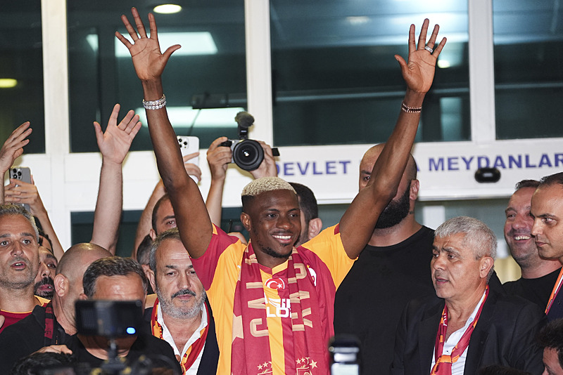 Victor Osimhen (AA)