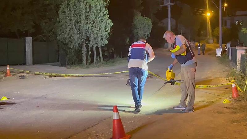 Sakarya'da kanlı çatışma 2 kişi öldü 1 kişi ağır yaralandı! Kız yeğene laf atma iddiası-2