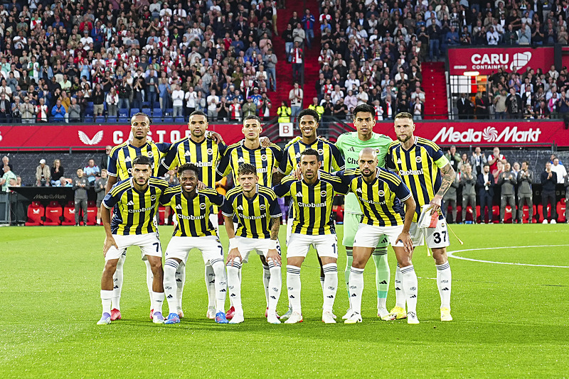 Fenerbahçe sezonun ilk resmi maçına Hollanda'da çıktı (AA)