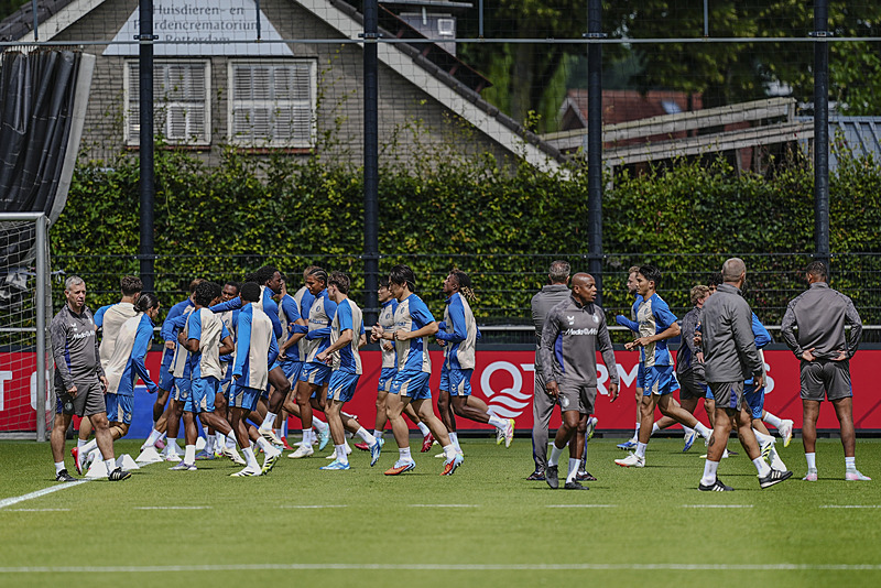 S Sport Plus Digiturk, Tivibu, Kablo TV’de var mı? Feyenoord - Fenerbahçe maçı şifresiz nasıl izlenir?-3