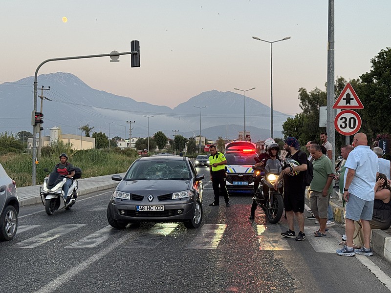 Polis ekipleri olay yerinde (DHA)
