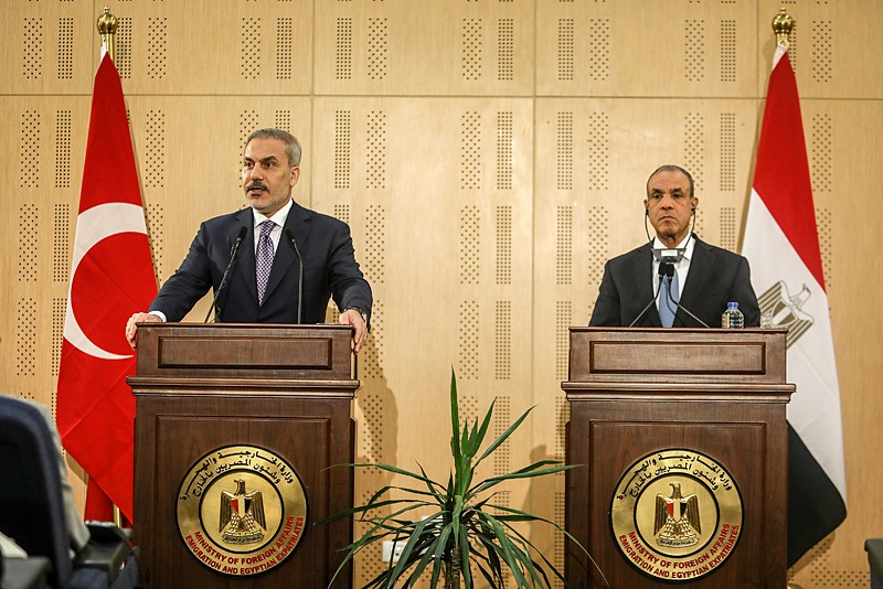 Dışişleri Bakanı Hakan Fidan, Mısır Dışişleri Bakanı Bedr Abdulati ile Mısır'ın El-Alameyn kentinde ortak basın toplantısı düzenledi (Fotoğraf: AA)