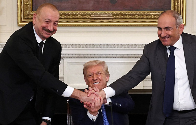 Dünyanın gözü ABD'de! Beyaz Saray'da Trump-Aliyev-Paşinyan zirvesi: Üçlü mutabakat imzalandı