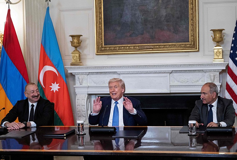 Dünyanın gözü ABD'de! Beyaz Saray'da Trump-Aliyev-Paşinyan zirvesi: Üçlü mutabakat imzalandı