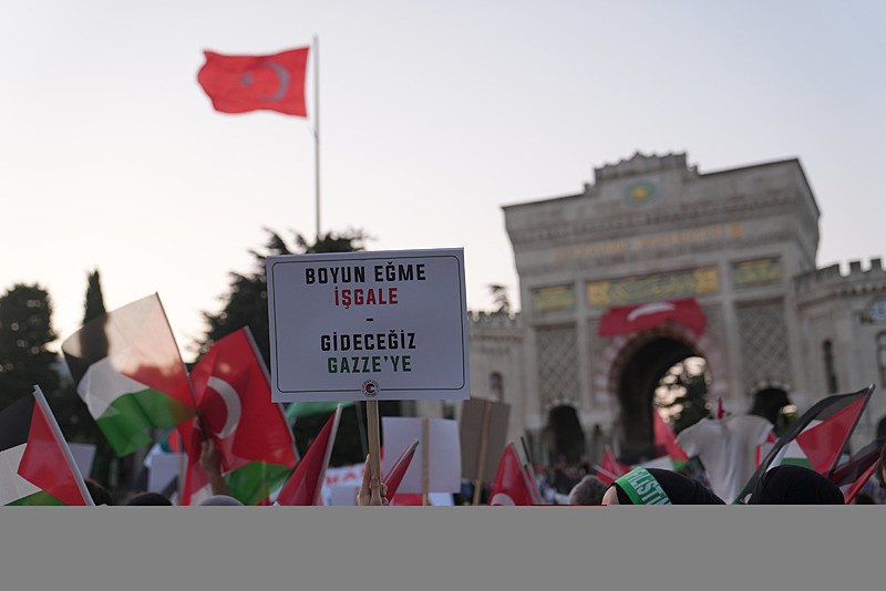 İstanbul’da ʺGazze'ye Umut Işığı Olʺ yürüyüşü
