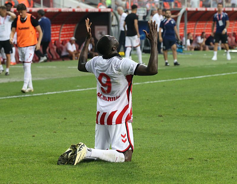 Marius Mouandilmadji'nin gol sevinci (AA)