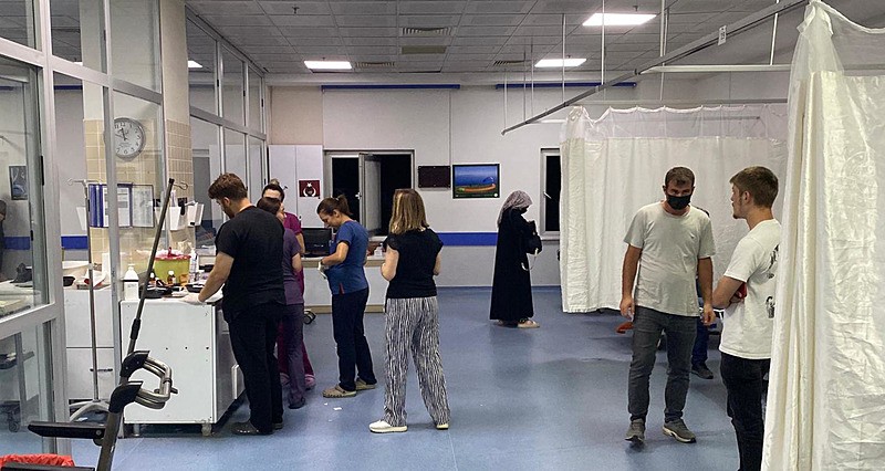 Acil serviste uzun kuyruklar oluştu (DHA)