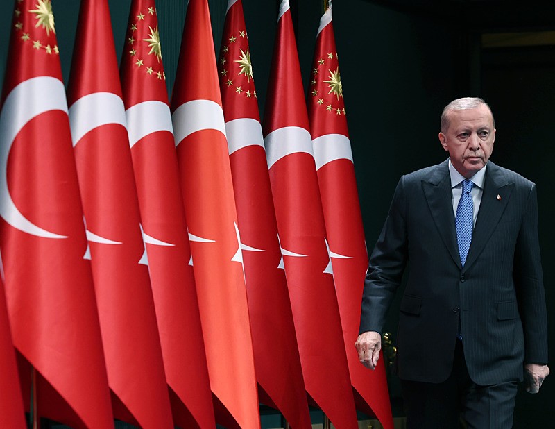 Başkan  Erdoğan, Kabine Toplantısı'nın ardından millete seslendi. (AA)