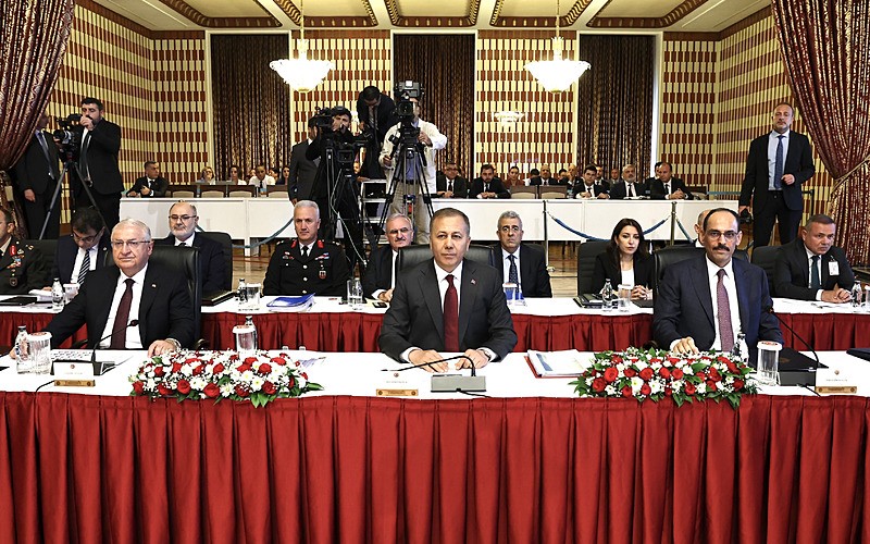 Milli Dayanışma, Kardeşlik ve Demokrasi Komisyonu'nda bakanlar sunum yaptı (Fotoğraf: DHA)