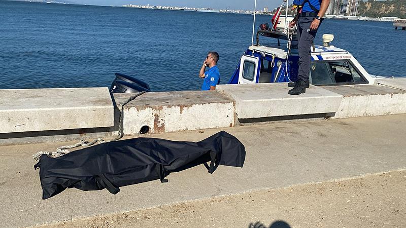 İzmir'de denizde cesedi bulunan Nail Can arkadaşıyla kavga ederken denize düşmüş (takvim fotoğraf arşivi)